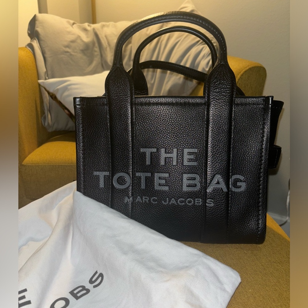 GUC Marc Jacobs Small Tote Leather Bag